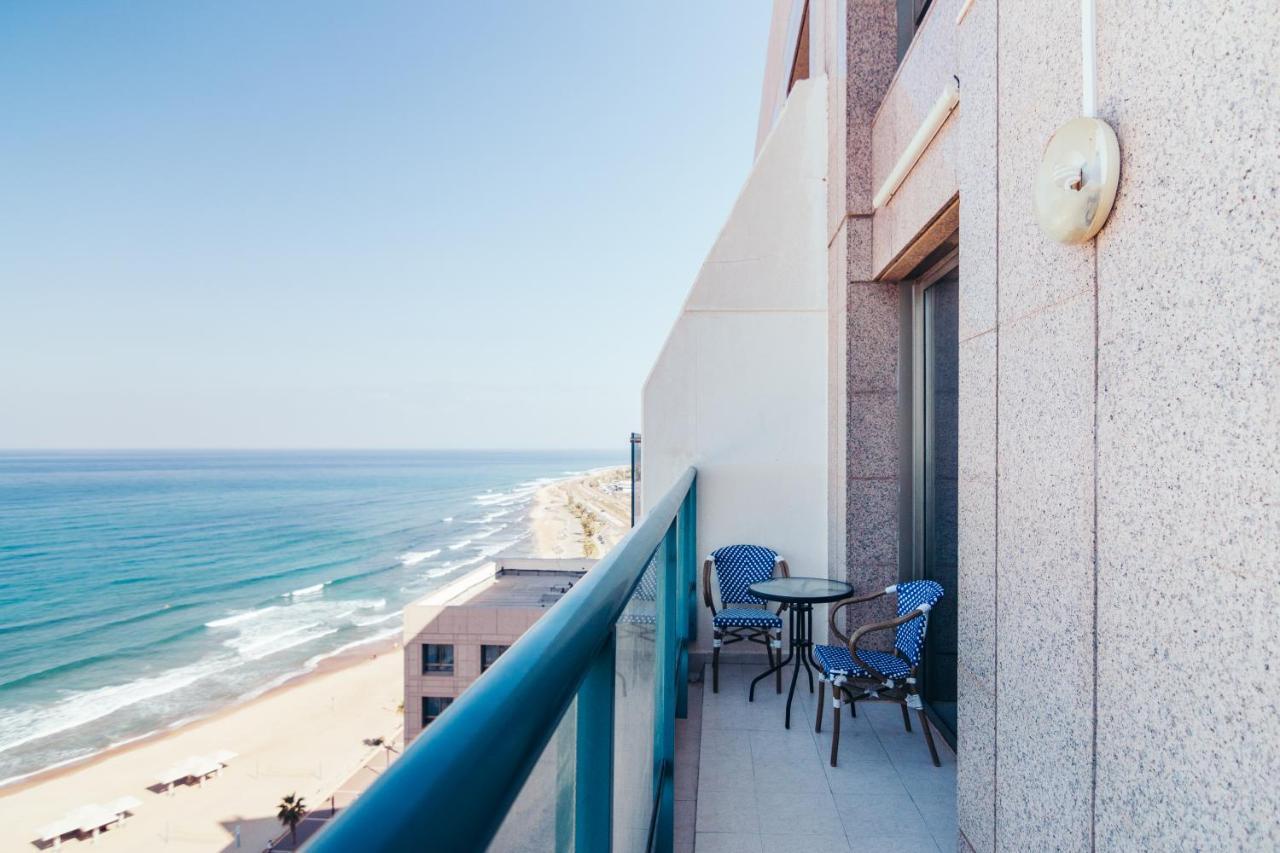 Almog Beach Apartments מגדלי חוף הכרמל חיפה Exterior foto