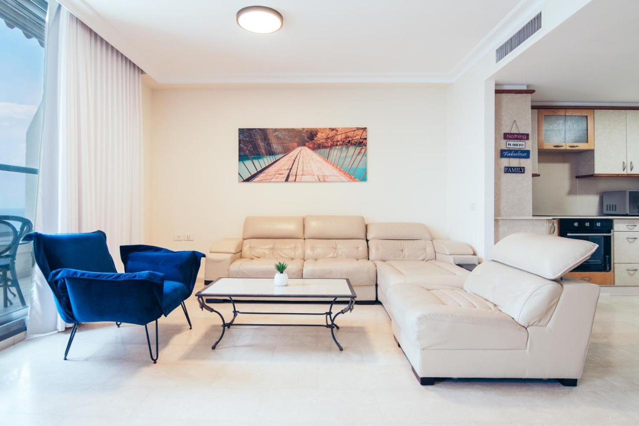 Almog Beach Apartments מגדלי חוף הכרמל חיפה Exterior foto