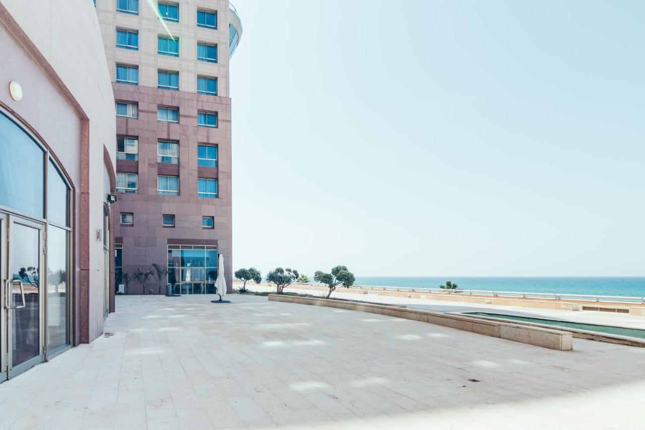 Almog Beach Apartments מגדלי חוף הכרמל חיפה Exterior foto