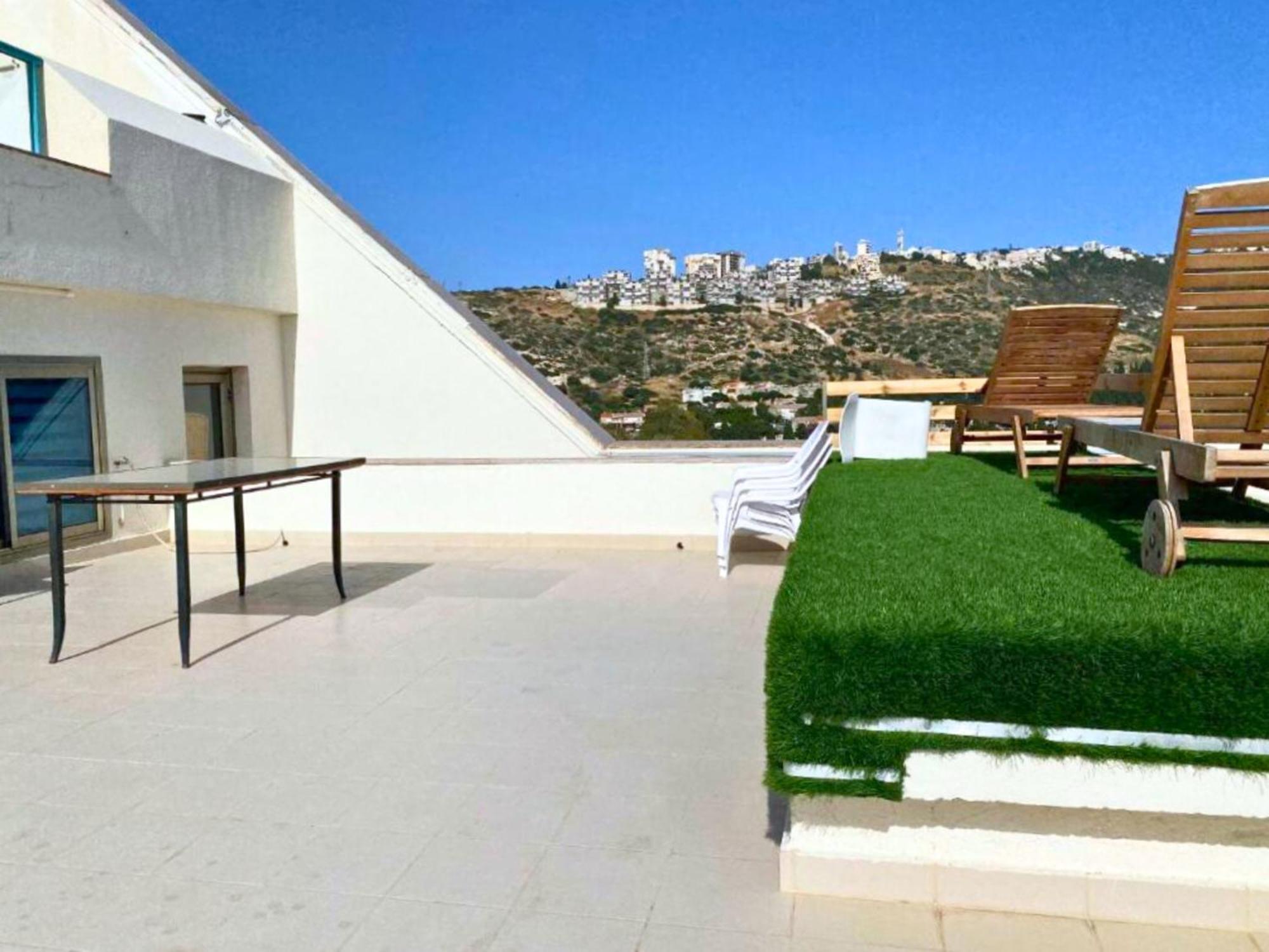 Almog Beach Apartments מגדלי חוף הכרמל חיפה Exterior foto