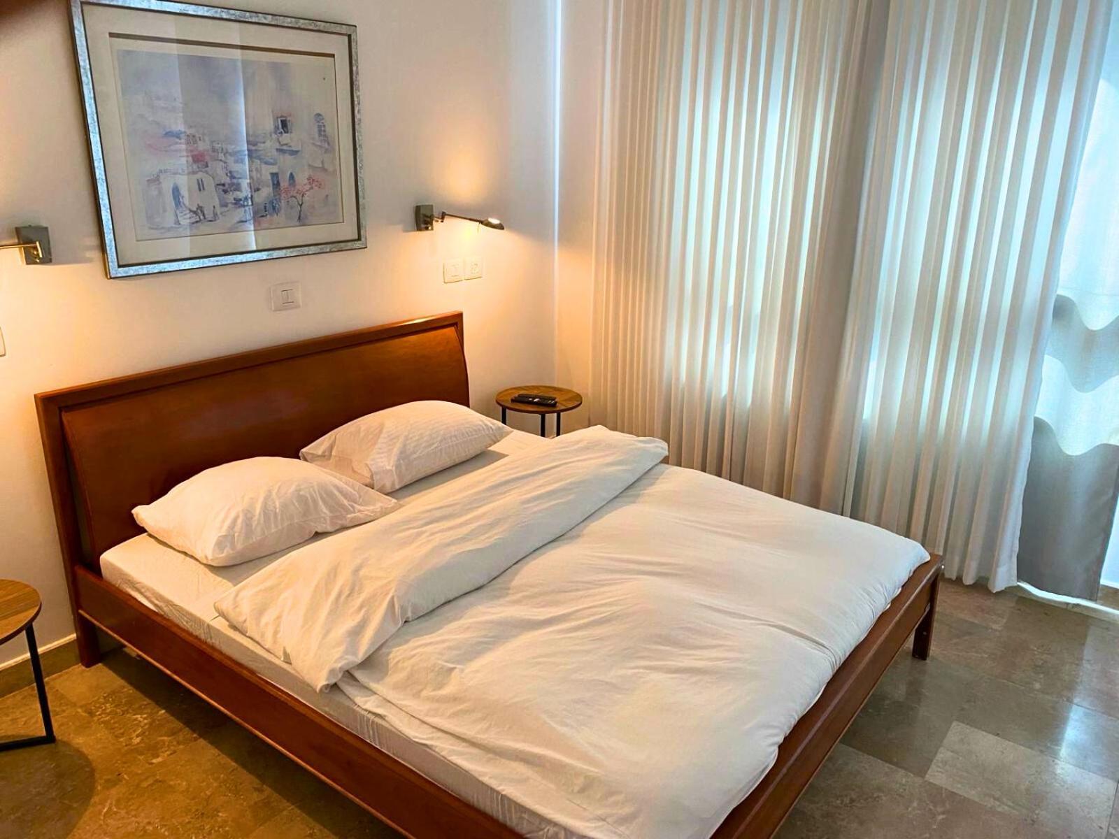 Almog Beach Apartments מגדלי חוף הכרמל חיפה Exterior foto