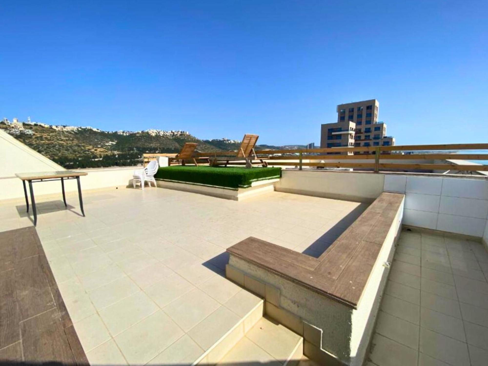Almog Beach Apartments מגדלי חוף הכרמל חיפה Exterior foto
