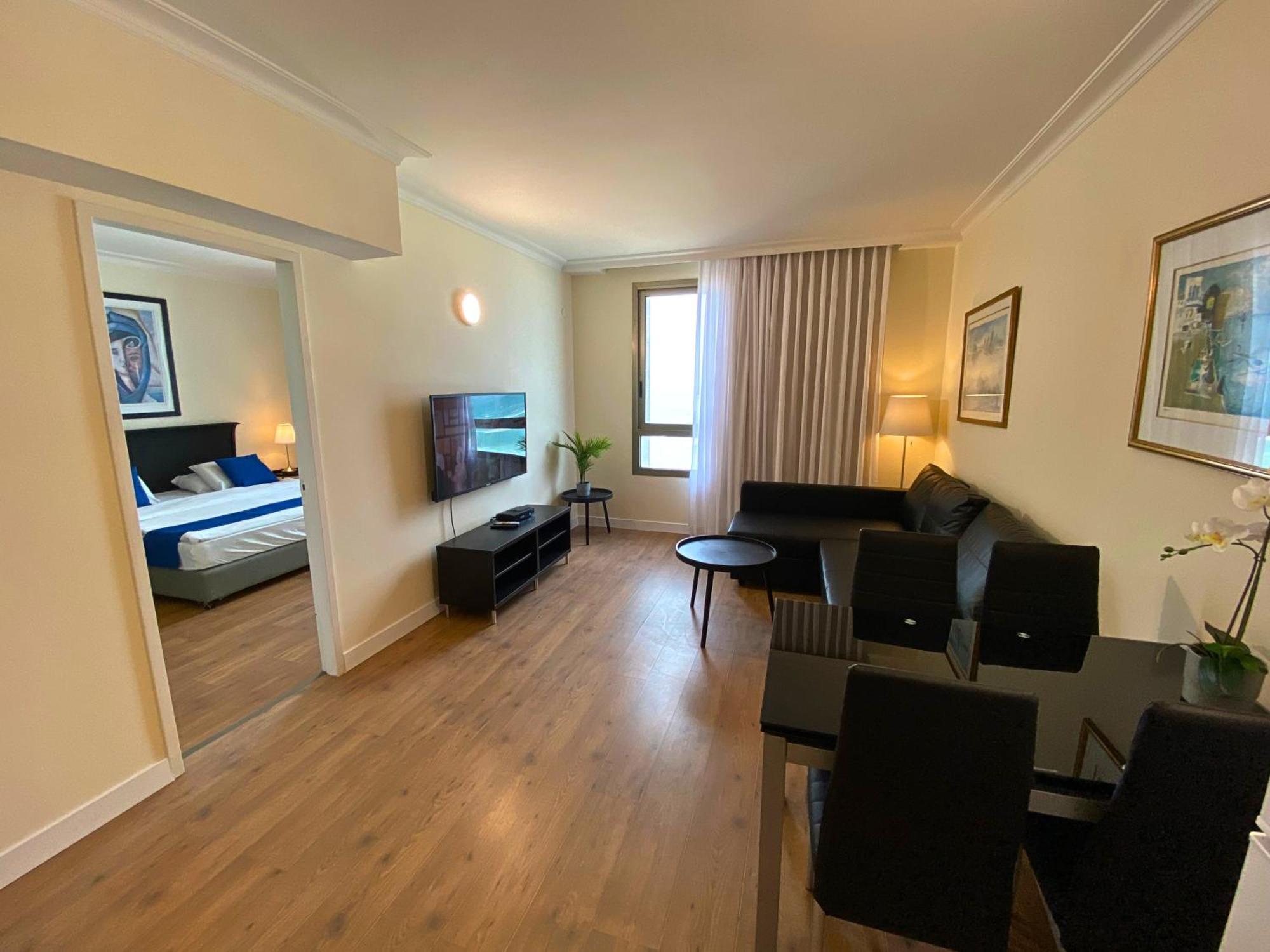 Almog Beach Apartments מגדלי חוף הכרמל חיפה Exterior foto